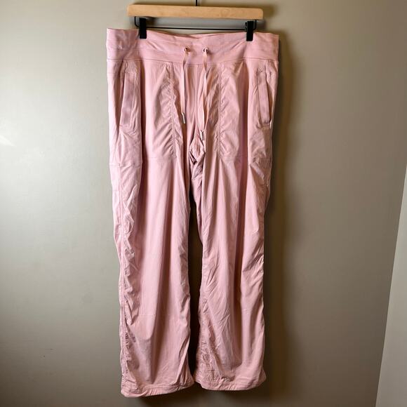 Lululemon Dance Studio Mid-Rise Pant *Full Length
Pink Size 14 - Picture 1 of 7